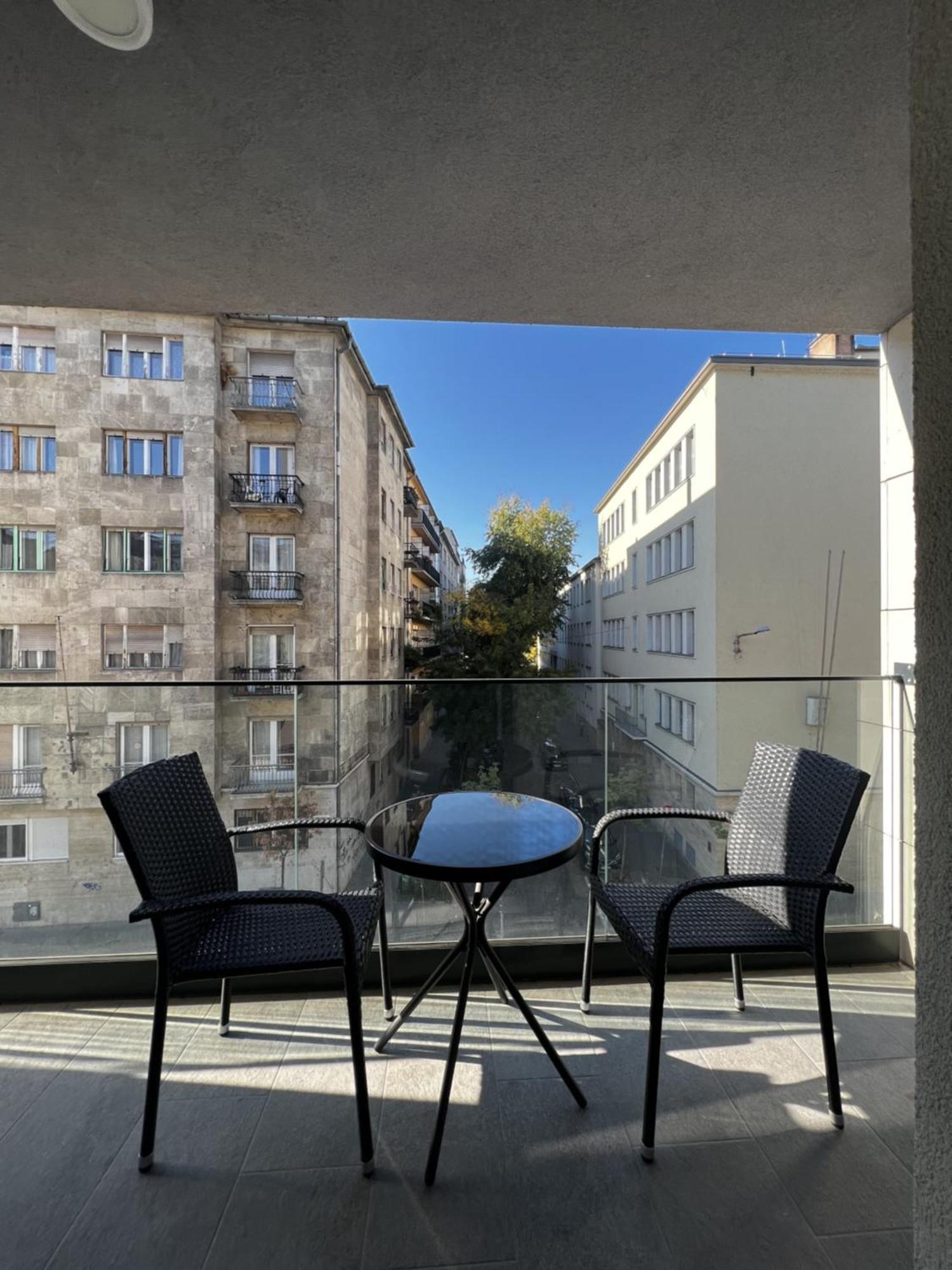 The Riverhouse Budapest Exterior photo
