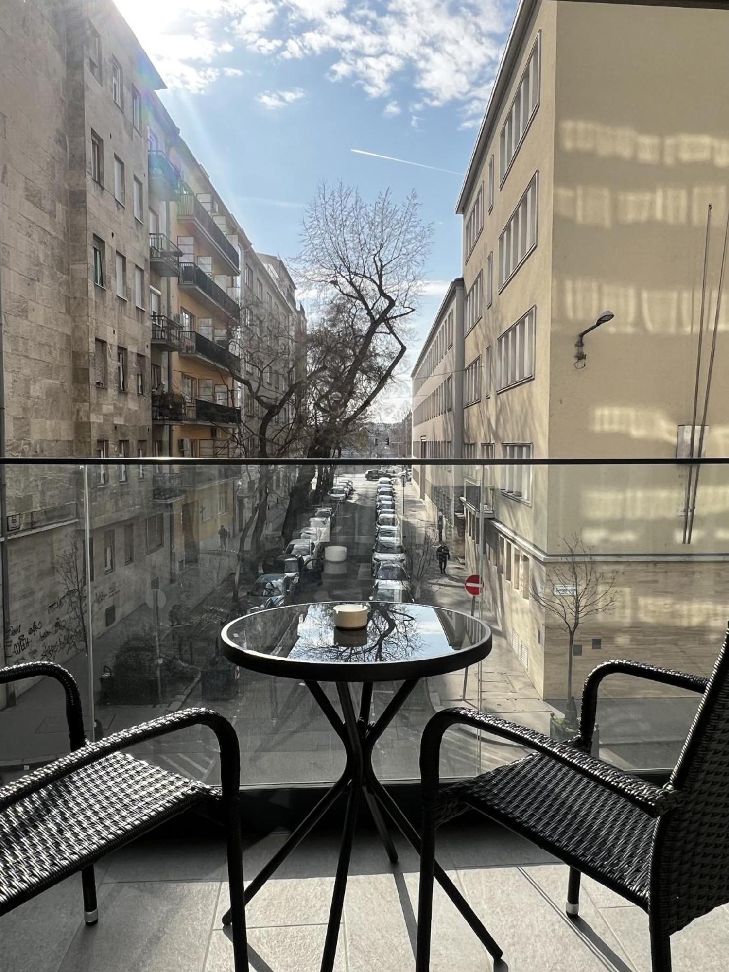 The Riverhouse Budapest Exterior photo